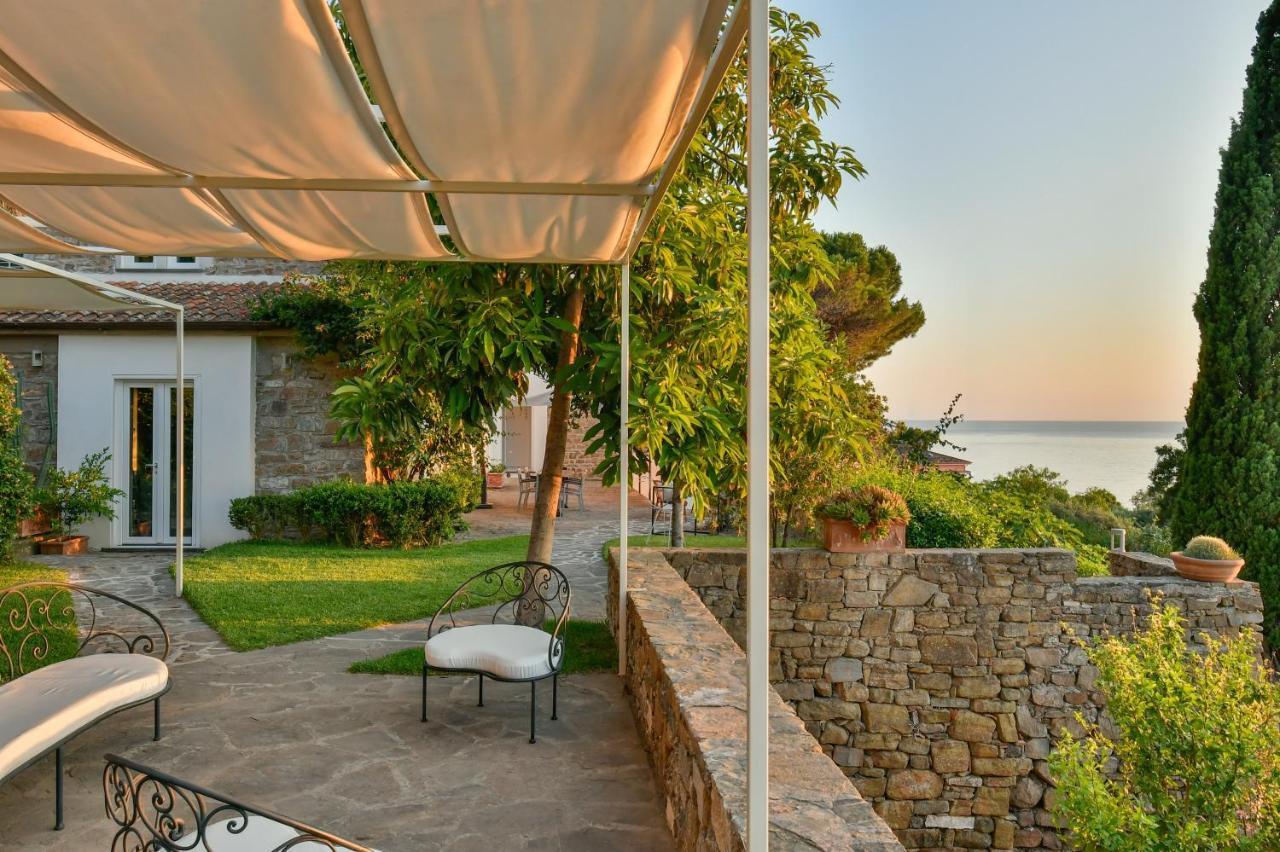 Albeca Boutique Hotel - Relais De Charme Sul Mare Кастелабате Екстериор снимка