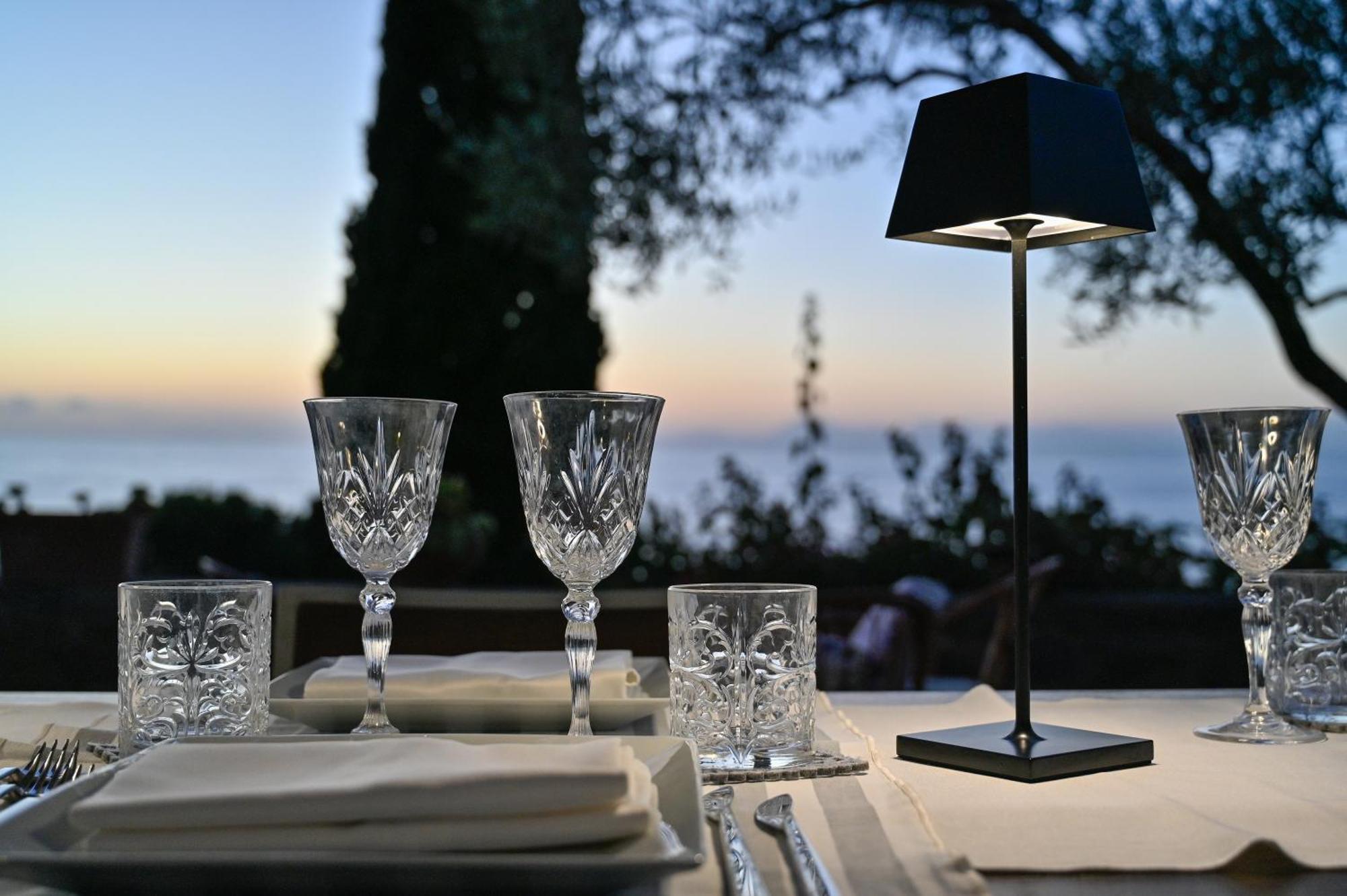 Albeca Boutique Hotel - Relais De Charme Sul Mare Кастелабате Екстериор снимка