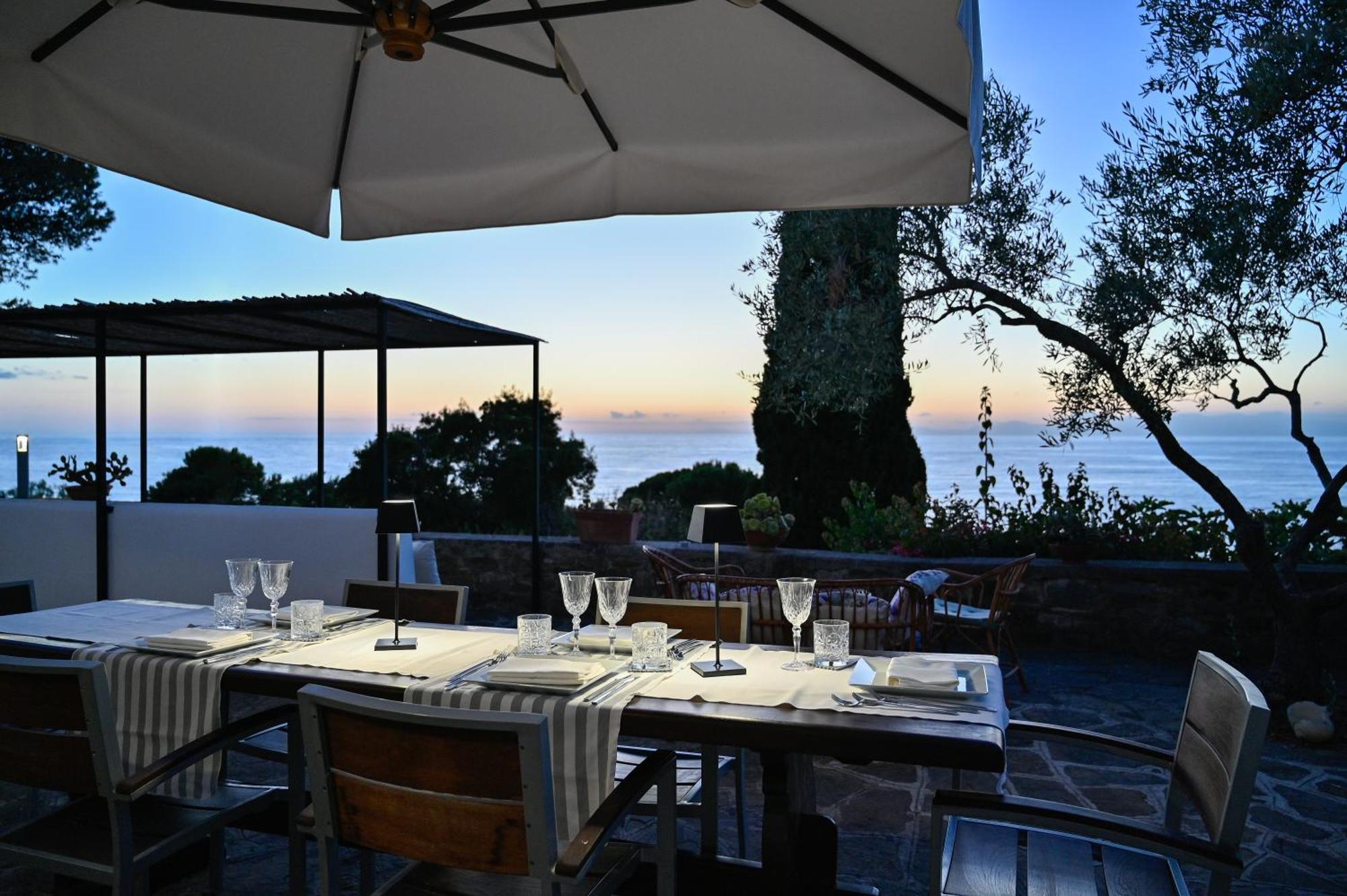 Albeca Boutique Hotel - Relais De Charme Sul Mare Кастелабате Екстериор снимка