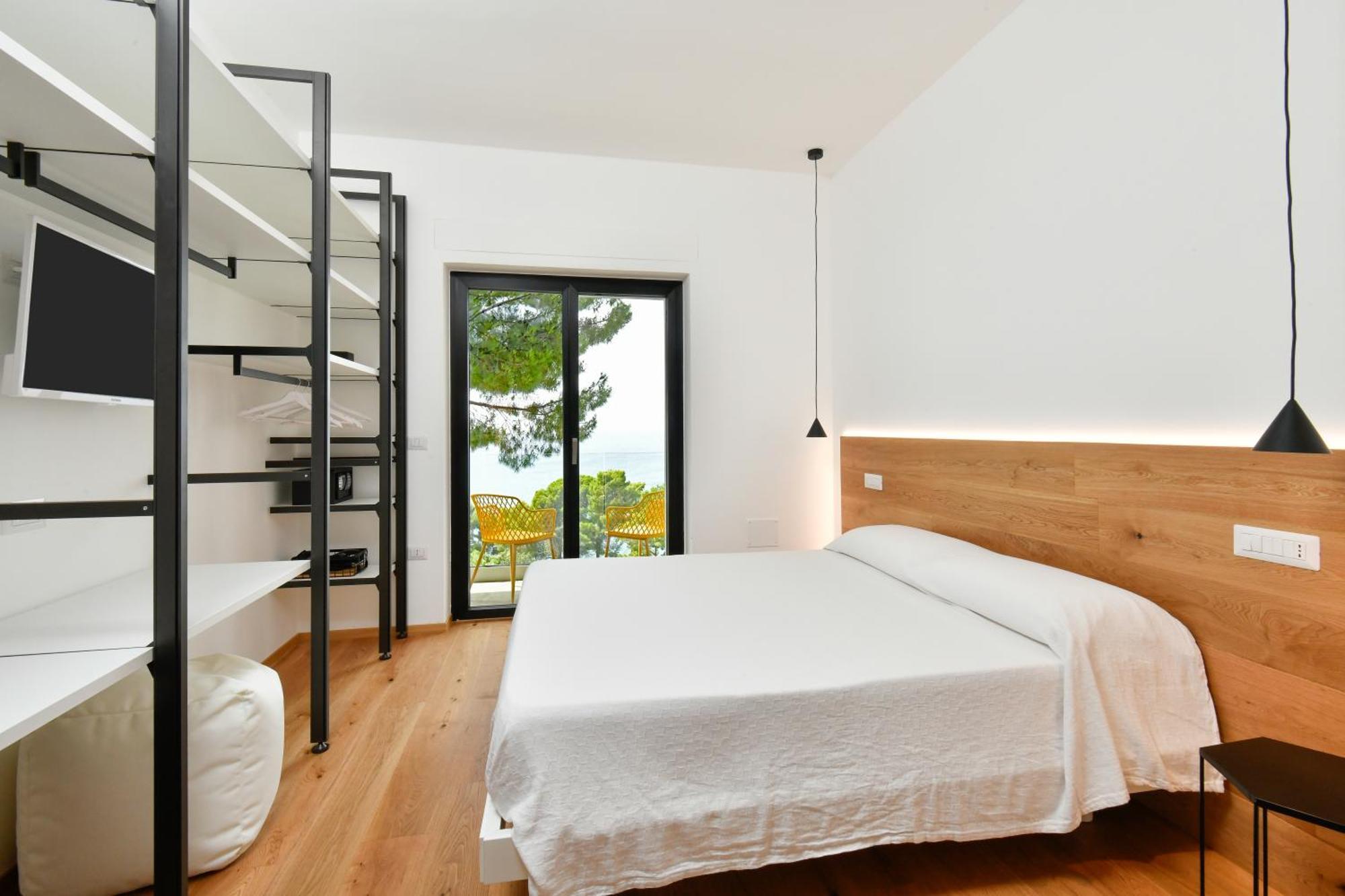 Albeca Boutique Hotel - Relais De Charme Sul Mare Кастелабате Екстериор снимка